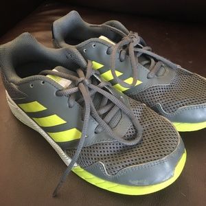 Adidas boys shoes